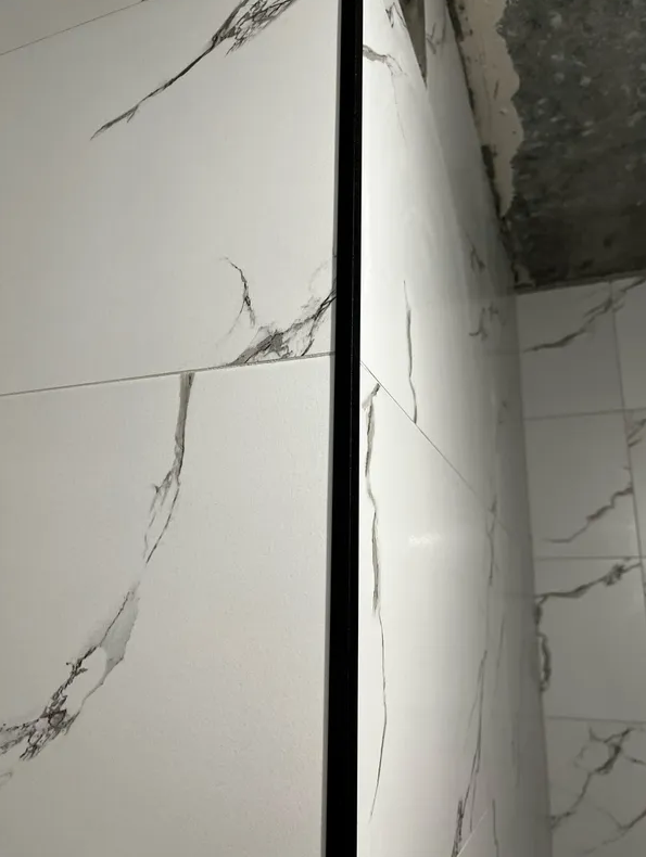 Угол декоративный 30х30 Уп 12-27.2700.515 Черный