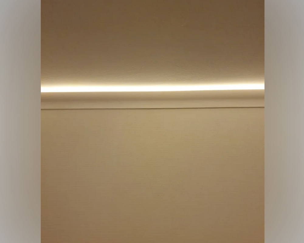 Молдинг из полистирола высокой плотности HI WOOD LB20 20мм х 10мм х 2,0м.