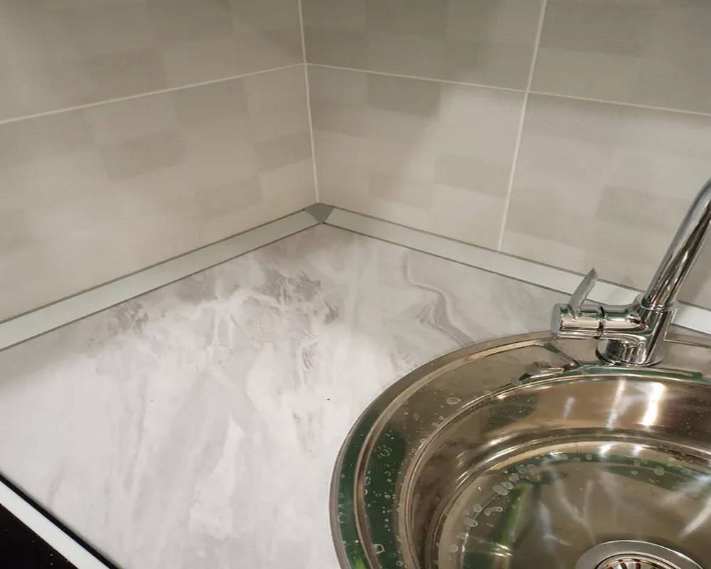 Плинтус для столешниц гладкий Алюминий 25*25мм 3,05м. Серебро