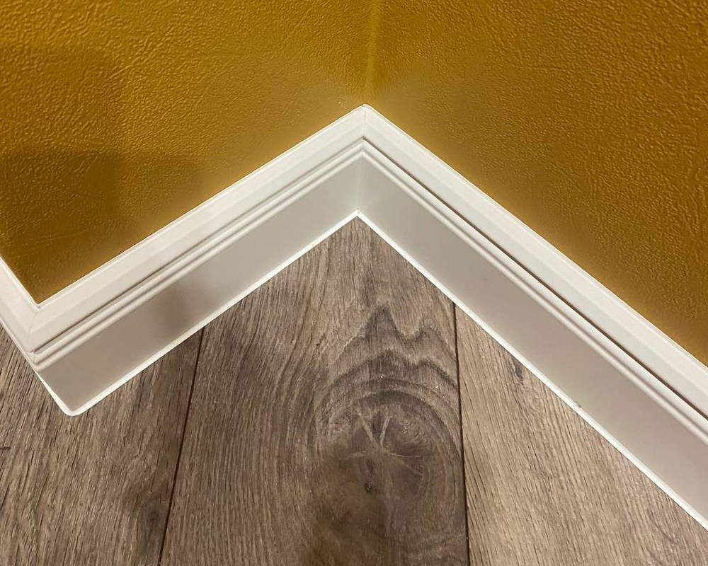 Плинтус ХДФ Dollken Cubu Hamburg Style 80мм х 2,5 м 5012 Белый