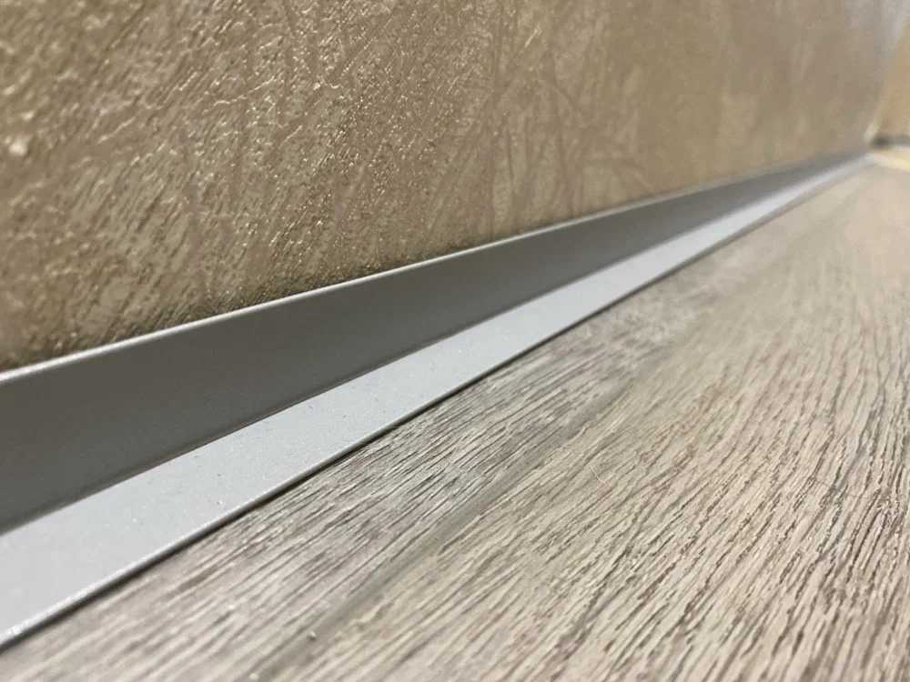 Антиплинтус Апл 02.2700.001. Без покрытия