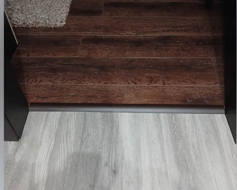 Самоклеящийся порог ЛС 35.2700.4094 Венге