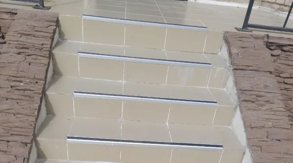 Порог угловой ПУ 07-1.2700.04л Бронза