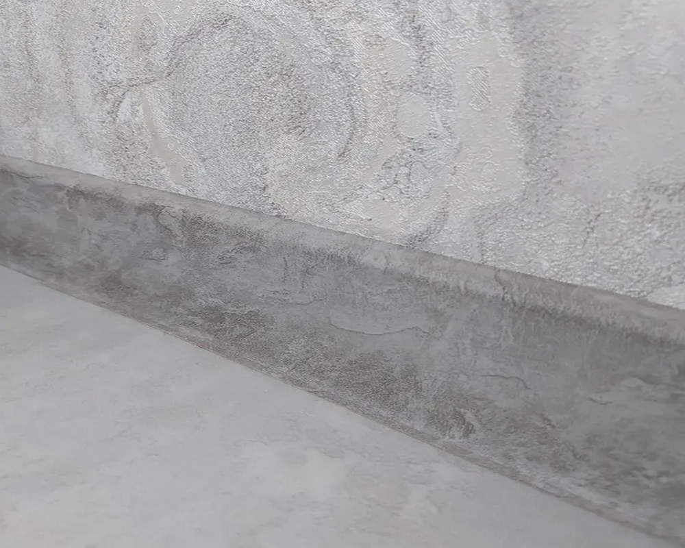 Плинтус ПВХ Salag Lima 72мм 2,5м. Серый гладстоун