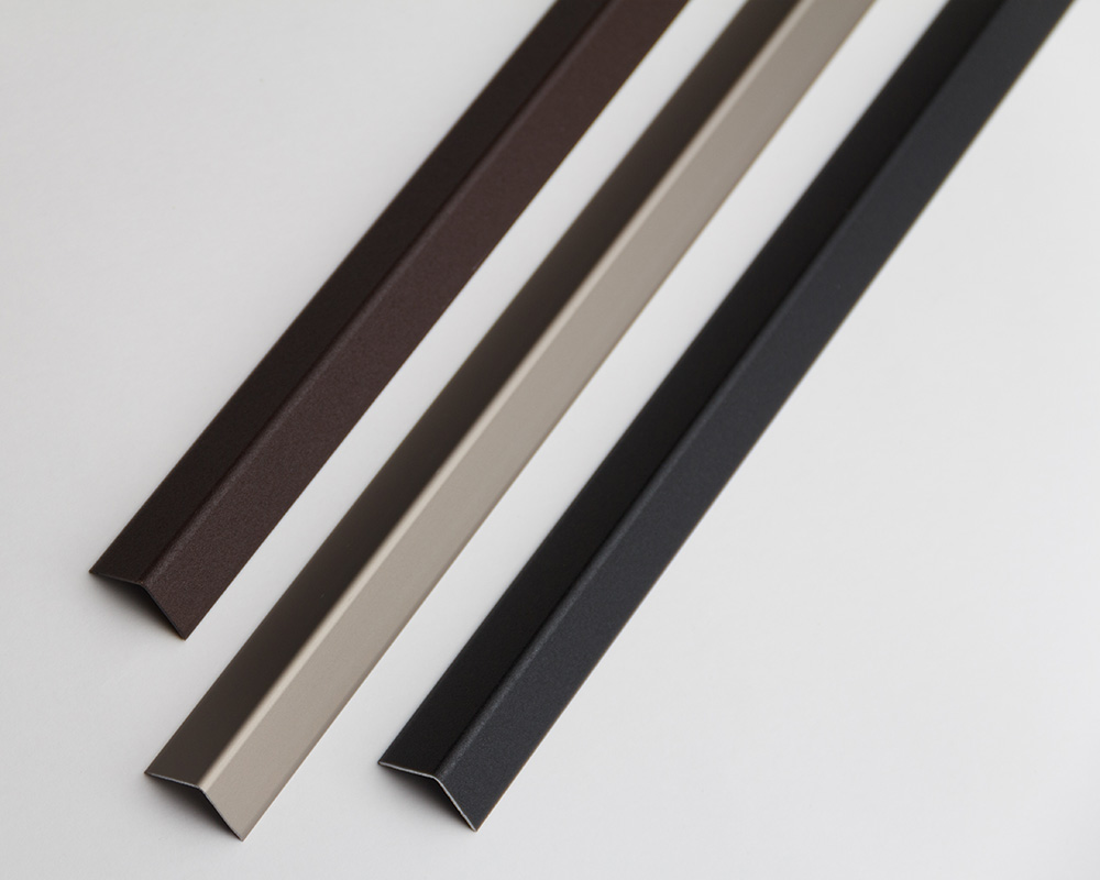 Угол наружный алюминиевый УО 18-27.2700.056