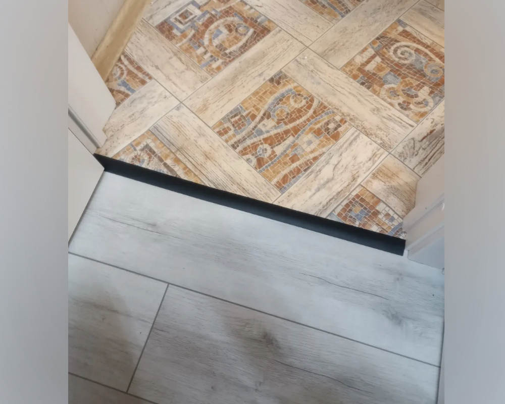 Самоклеящийся порог ЛС 35.1800.4094 Венге