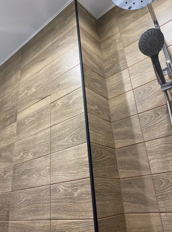 Профиль угловой Волшебная палочка Expert MSUPE 06-27.2700.15 20*20мм 2,7м Черный