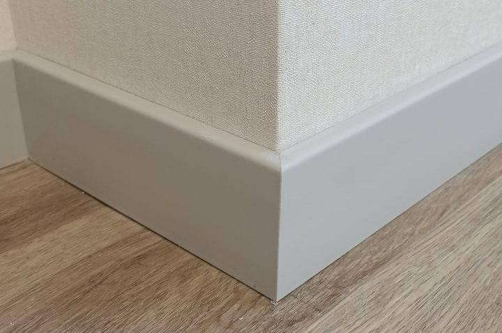 Плинтус Волшебная Палочка Самоцветы 81мм 2,0м. NCS 0502G-50Y. Цвет 402