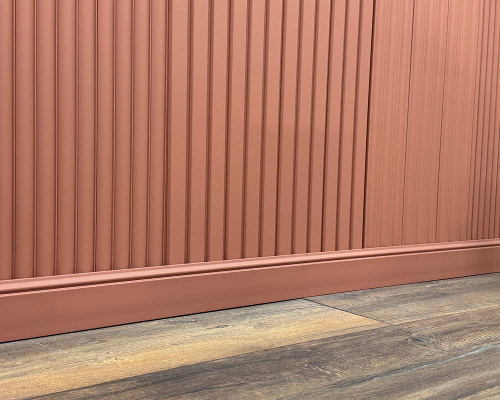 Плинтус NMC FD21 Wallstyl 130*20*2000. Окраска включена в стоимость