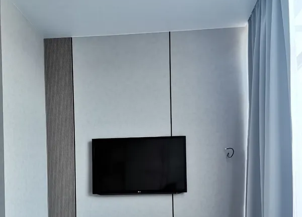 Полоса алюминиевая 10х1,5 мм черный/глянец 2,7 м