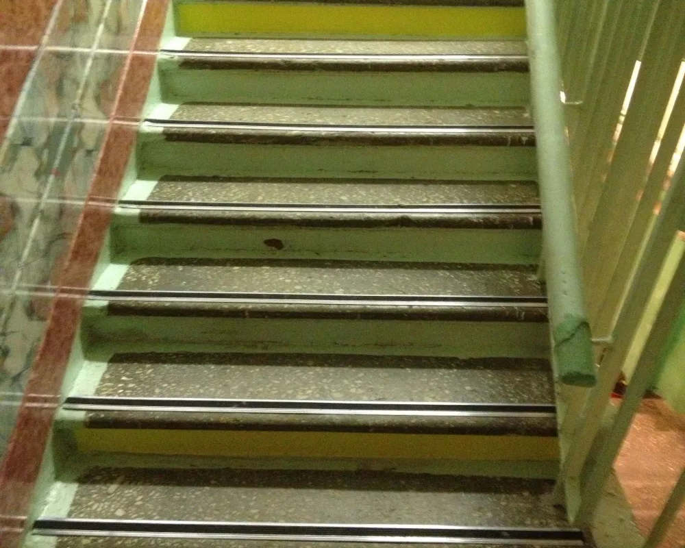 Порог одноуровневый ПС 08-1.2700.201лч Серебро