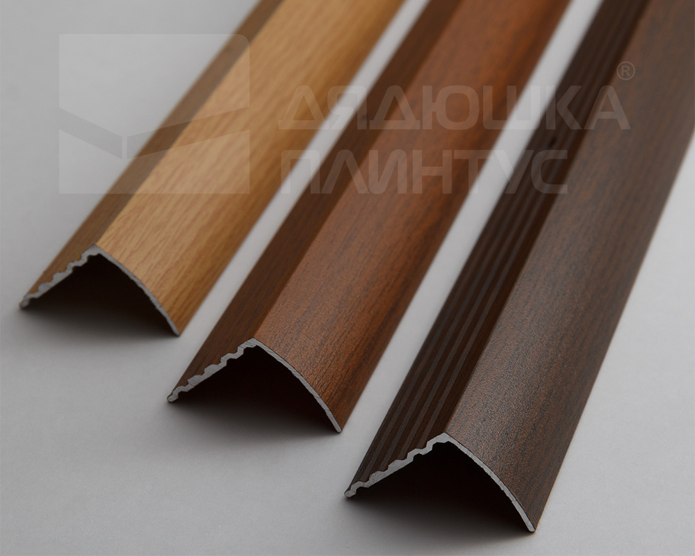 Порог угловой ПУ 04.2700.281 Сосна