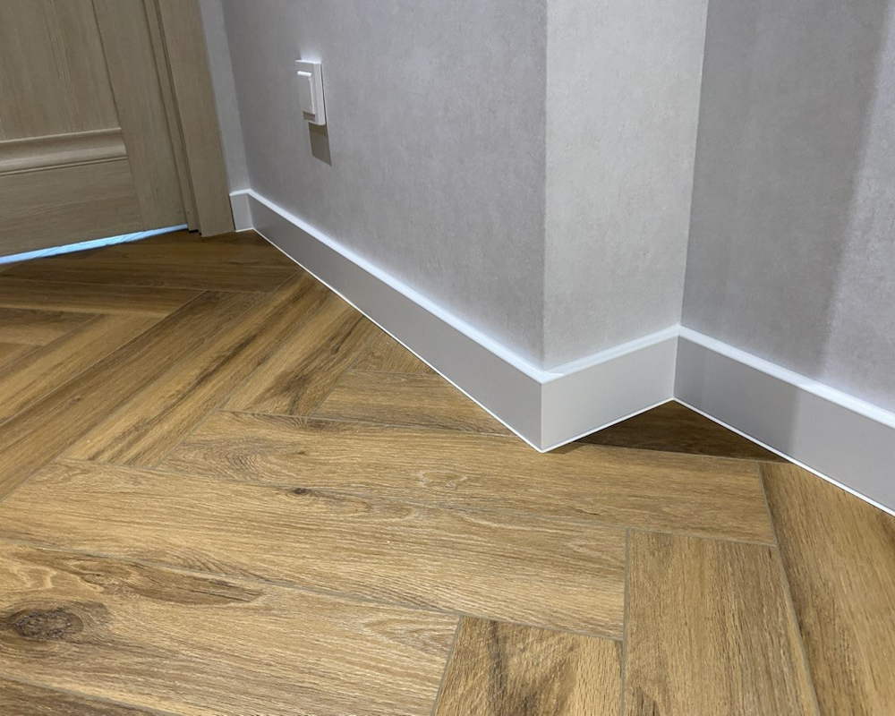 Плинтус ХДФ Dollken Cubu Flex Life 80мм х 2,5 м 1013 Белый