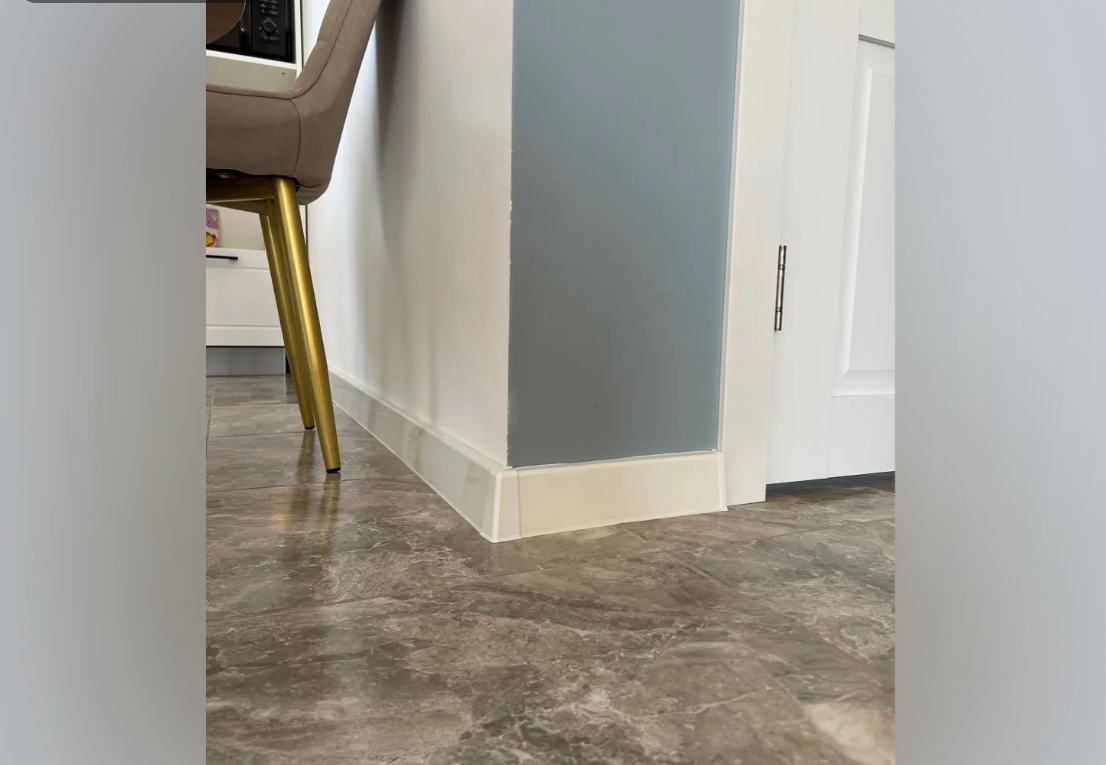 Плинтус ПВХ Волшебная палочка 70мм Home 2,2м 7009