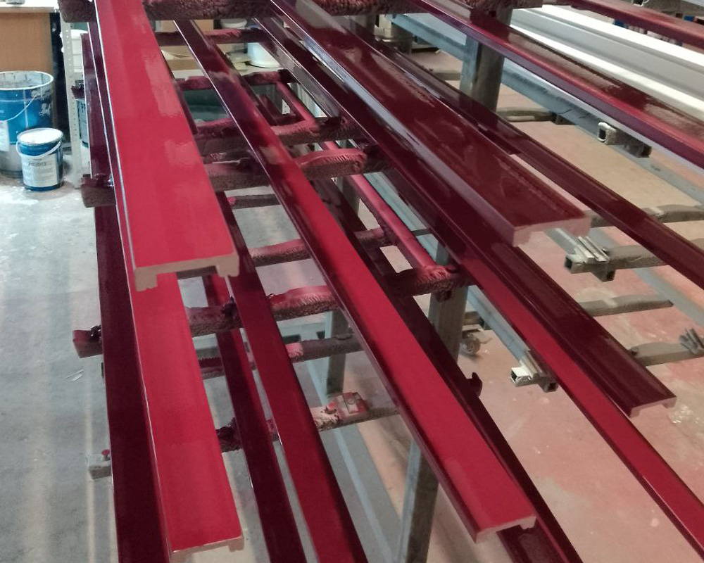 Плинтус из полистирола высокой плотности Волшебная Палочка 80*15*2000. MSPOL 101. Окраска включена в стоимость