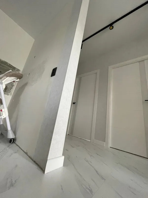 Угол наружный алюминиевый УО 18-27.2700.18