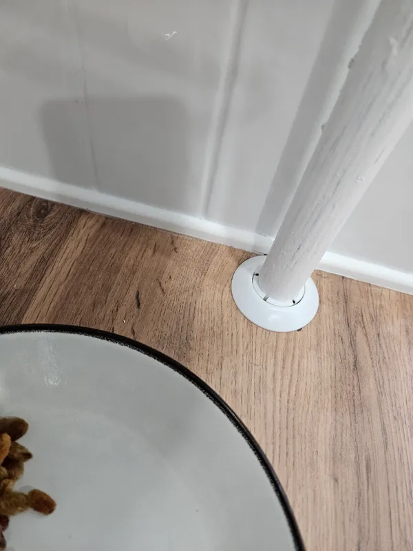 Розетка для труб D22 M105