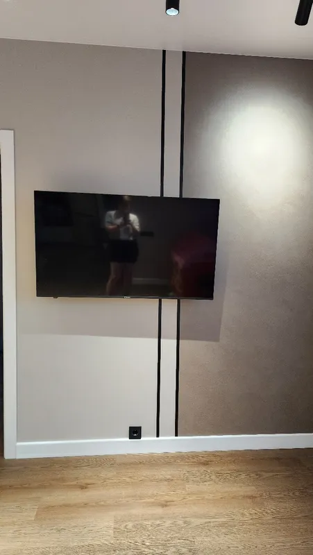 Полоса алюминиевая 10х1,5 мм черный/глянец 2,7 м