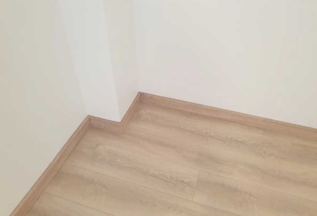 Плинтус МДФ Лука Пл 100-1МДФ.2700.Point line 24049 Дуб прованс