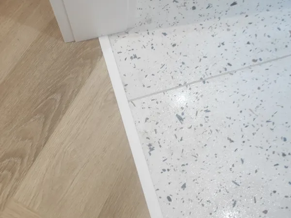 Профиль Т-образный Волшебная палочка MSLS 10.2700.16 Белый