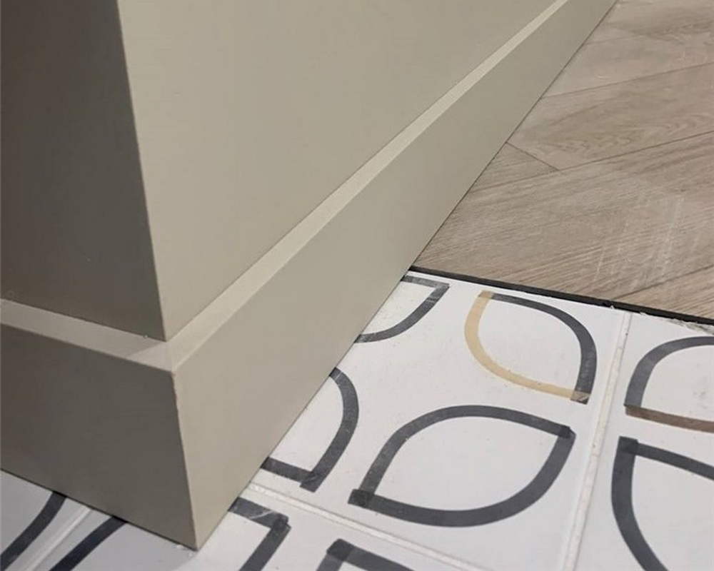 Плинтус напольный Salag Alpha 60*15*2400 мм Серый