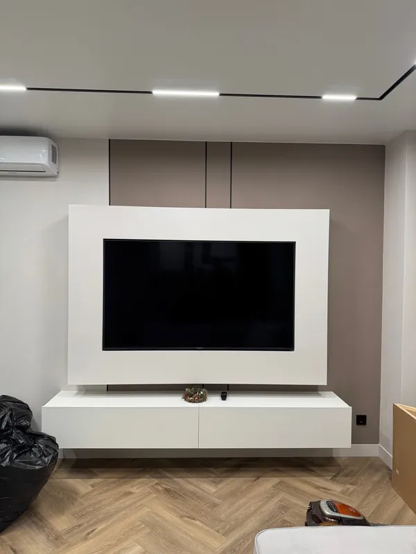 Полоса алюминиевая 10х1,5 мм черный/глянец 2,7 м