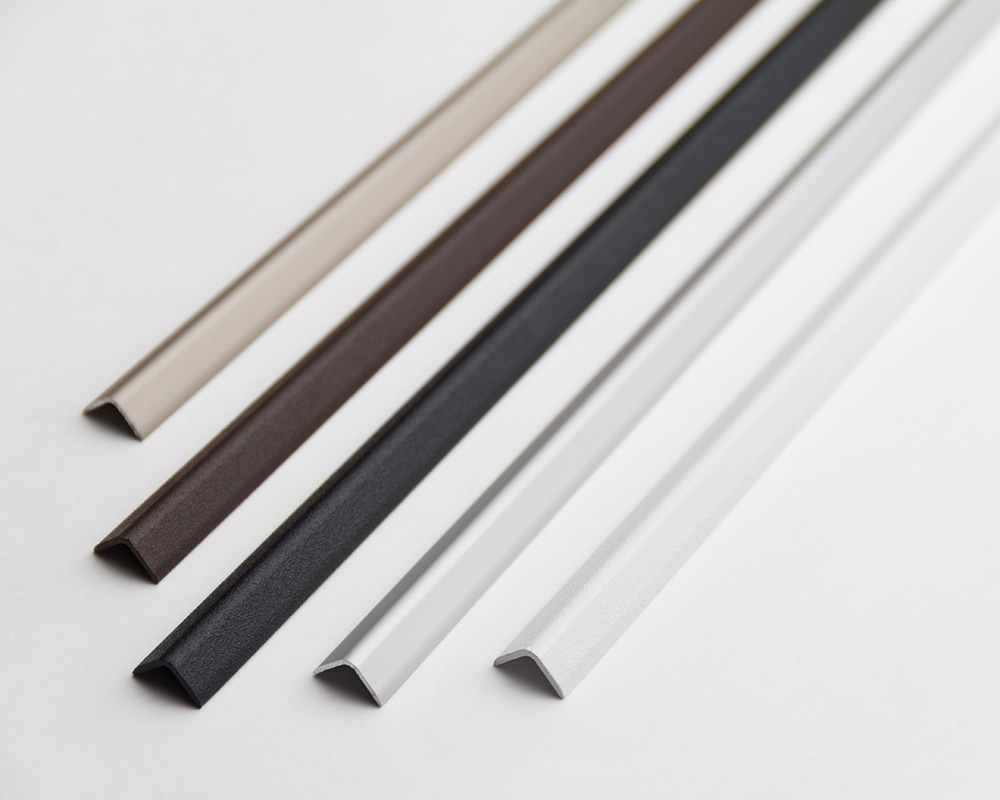 Угол наружный алюминиевый УО 01-27.2700.18