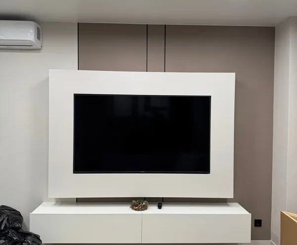 Полоса алюминиевая 10х1,5 мм черный/глянец 2,7 м