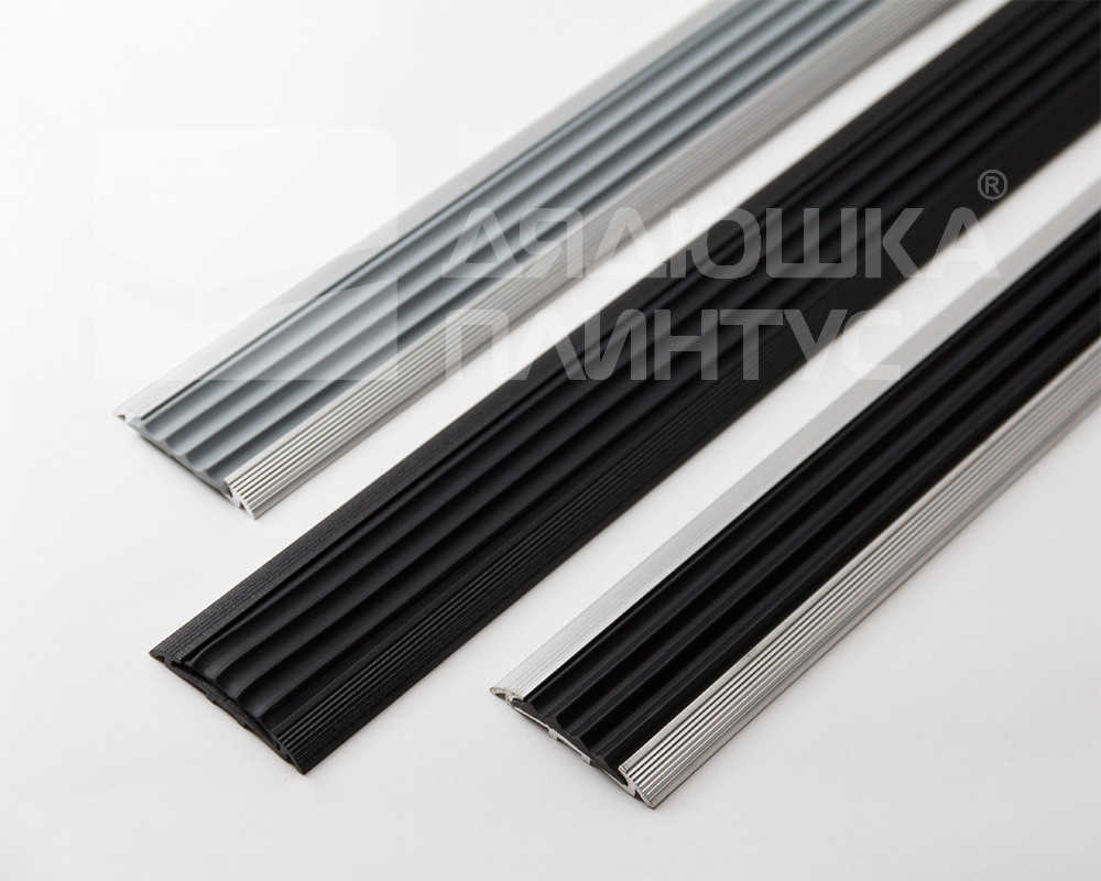 Порог одноуровневый ПС 08-1.900.01лч Серебро