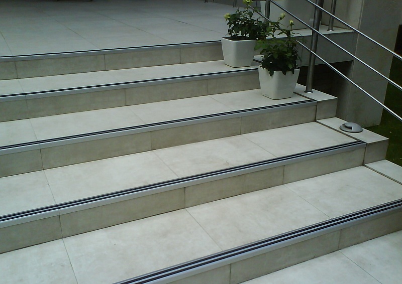 Порог угловой ПУ 07-1.900.04л Бронза