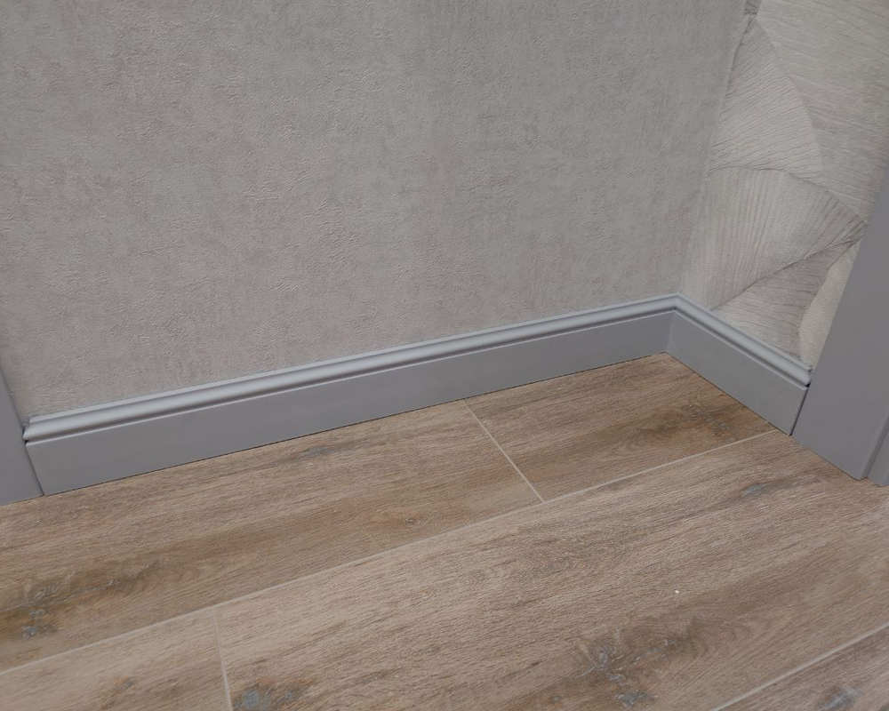 Плинтус из полистирола высокой плотности Волшебная Палочка 100*13*2000. MSPOL 103 Белый под покраску