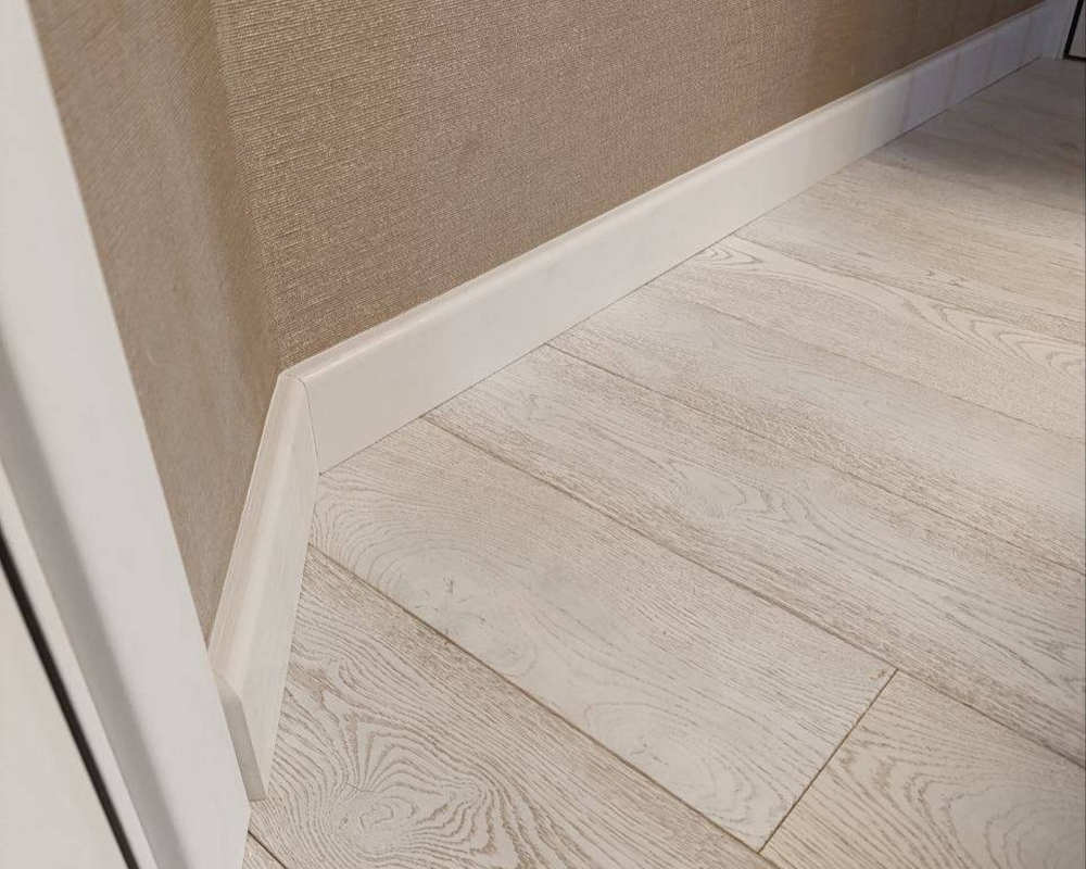 Плинтус МДФ Волшебная палочка. Гарден 200 Белый