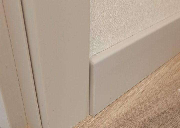 Плинтус Волшебная Палочка Самоцветы 81мм 2,0м 103