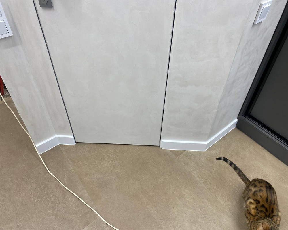 Плинтус ХДФ Dollken Cubu Flex Life 100 мм х 2,5 м 1013 (5012) Белый