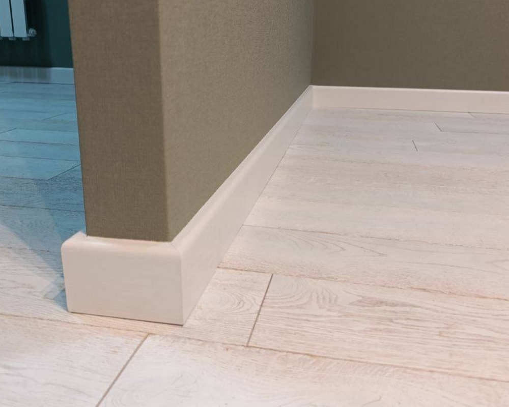 Плинтус МДФ Волшебная палочка. Гарден .145 Белоснежный ясень