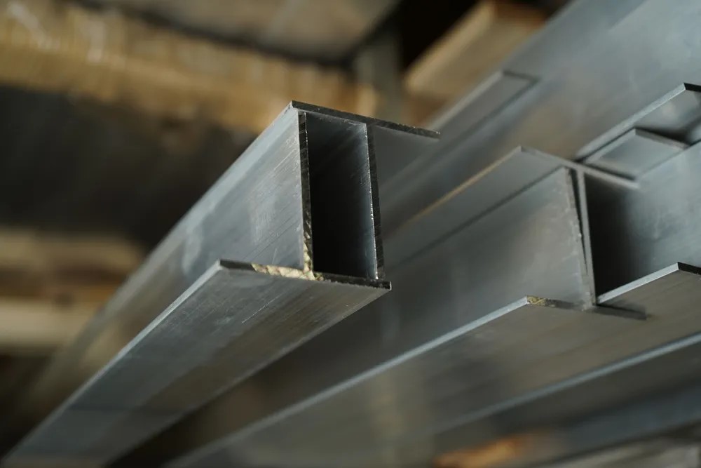 Тавр 30*20 мм Тп 06.2000.504л Бронза. Цена за 5 штук.