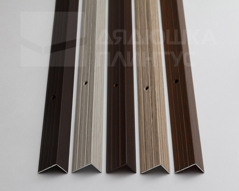 Порог угловой ПУ 03.2700.281 Сосна