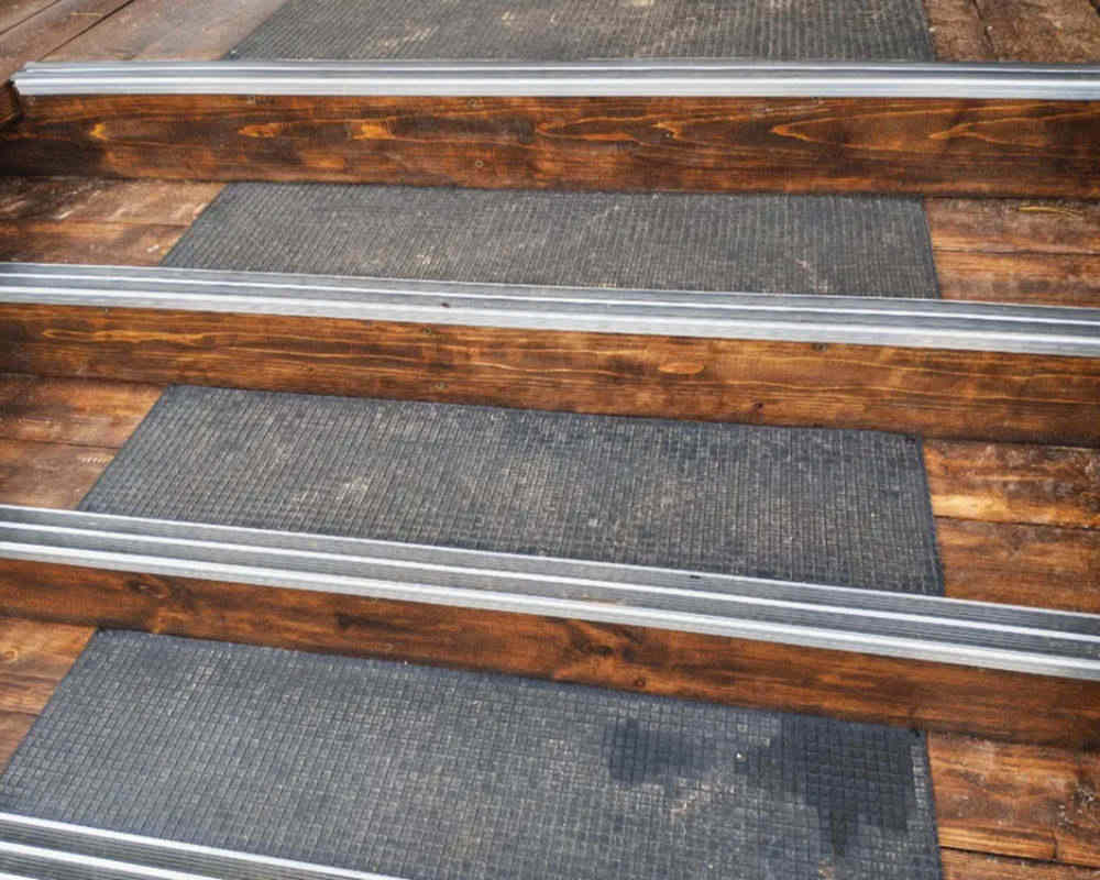 Порог одноуровневый ПС 08-1.2700.202л Золото анод