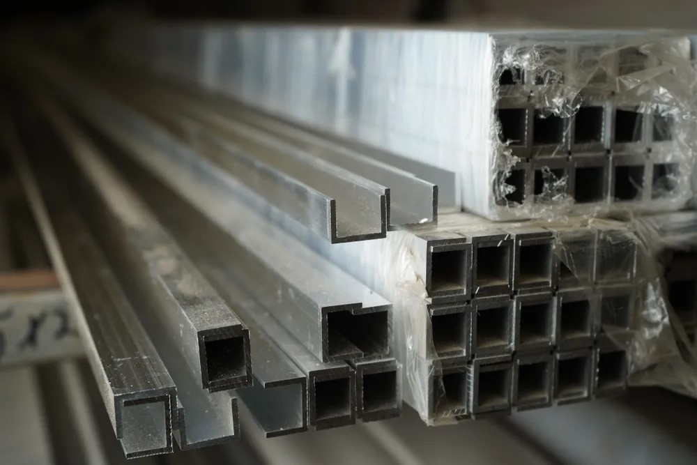 Швеллер 13х16х13 мм Шв 06.2000.500 Без окраса