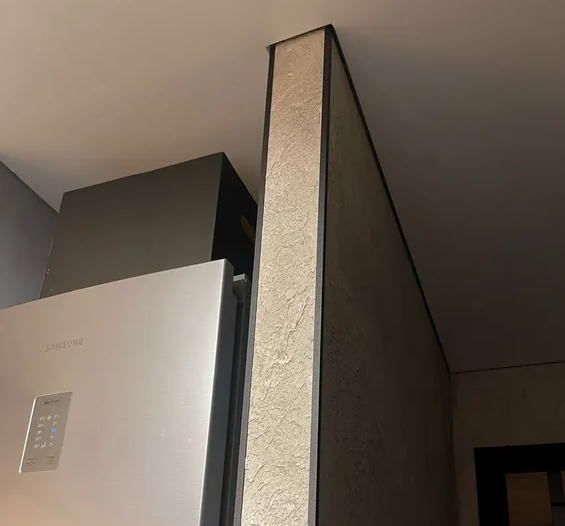 Профиль угловой Волшебная палочка MSUP 04-27.2700.15 15*15мм 2,7м Черный