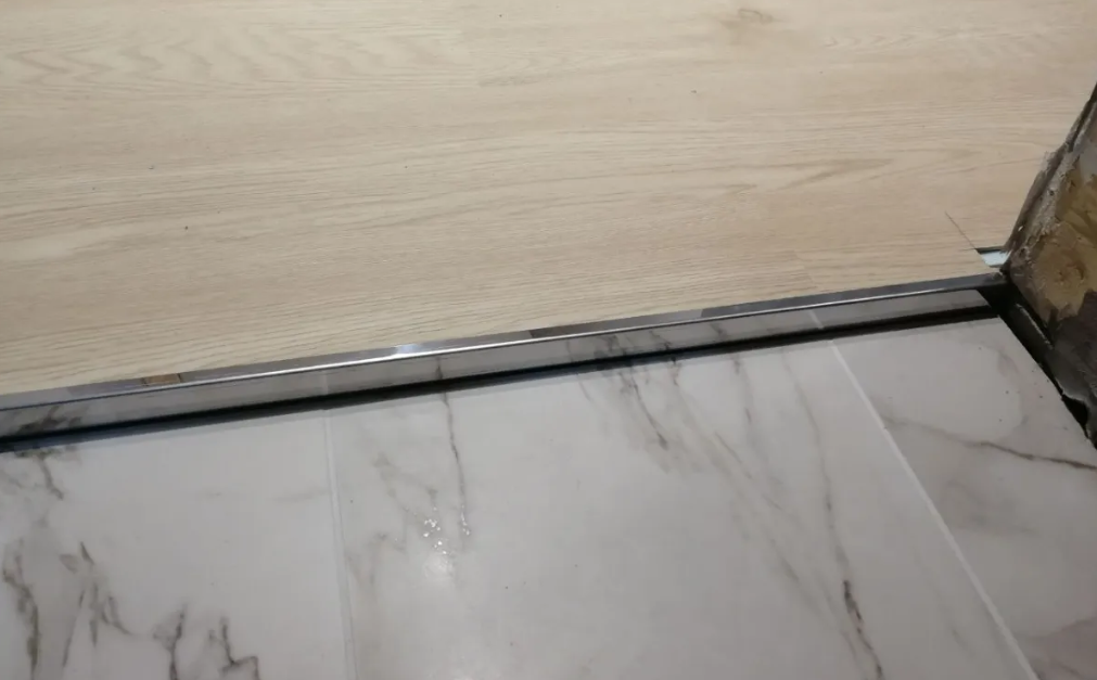 Профиль окантовочный ПУ 13.2700.15 Черный