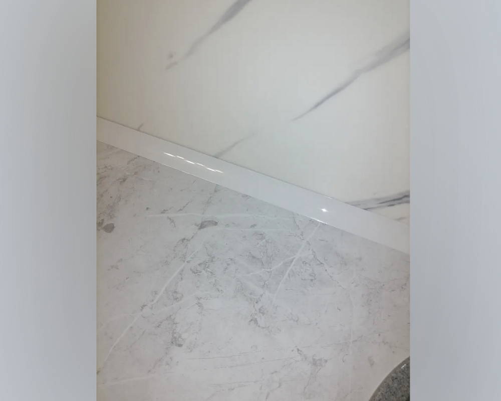 Плинтус для столешниц ПВХ ИДЕАЛ 25*25 3,0м 001 Белый