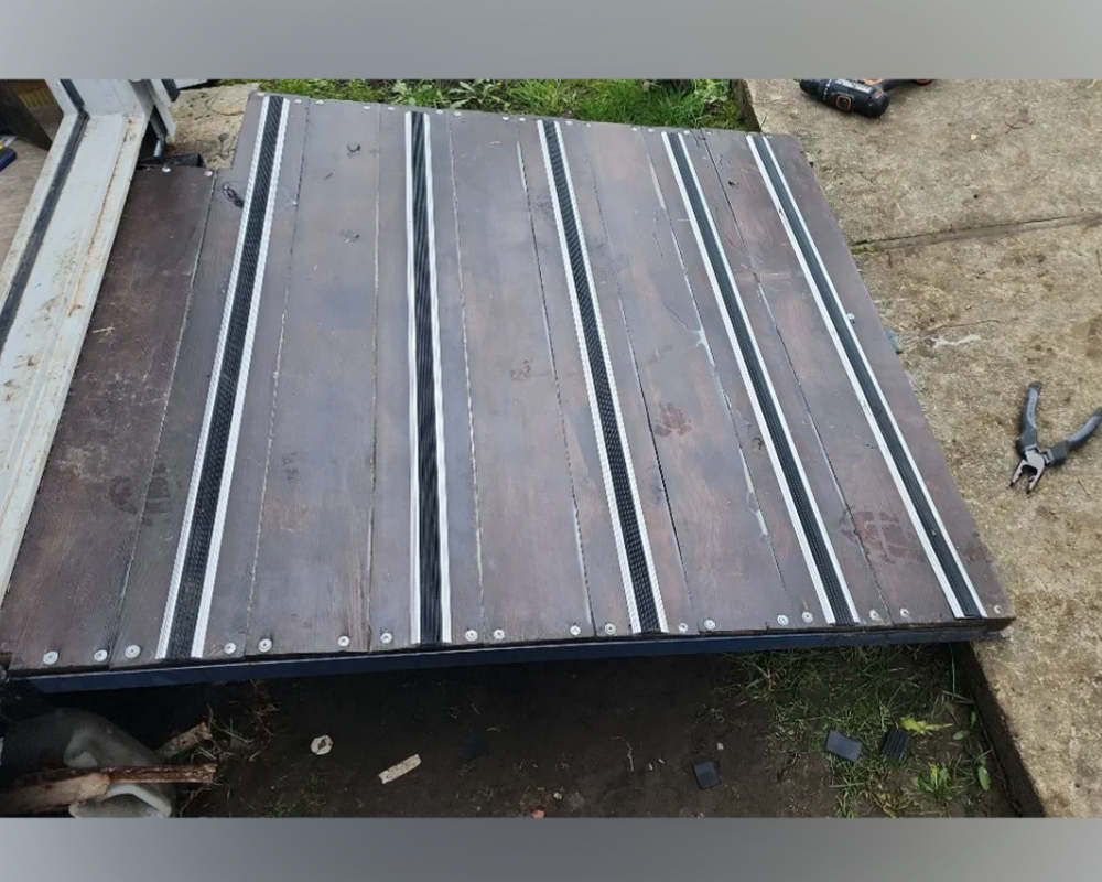 Порог одноуровневый ПС 08.1800.04л Бронза анод