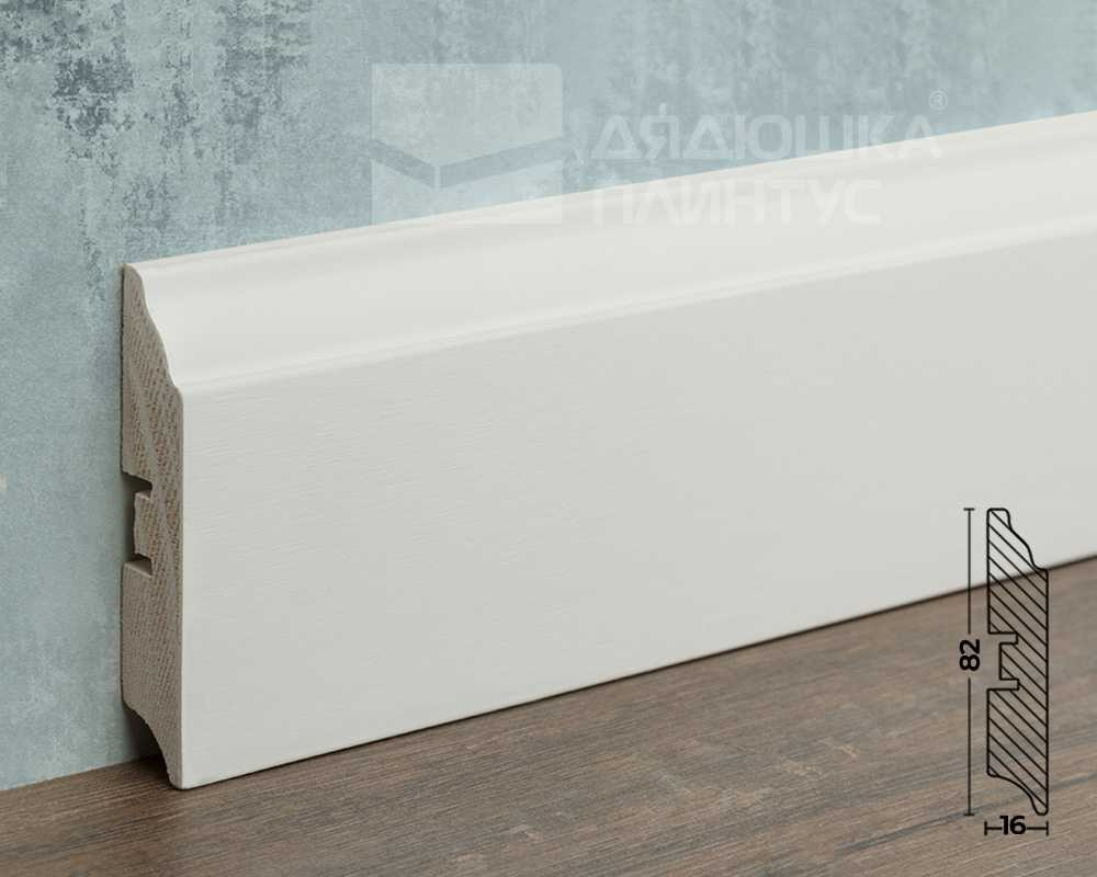 Плинтус кедр Стоунвуд. 82 82мм 2,35м Белый