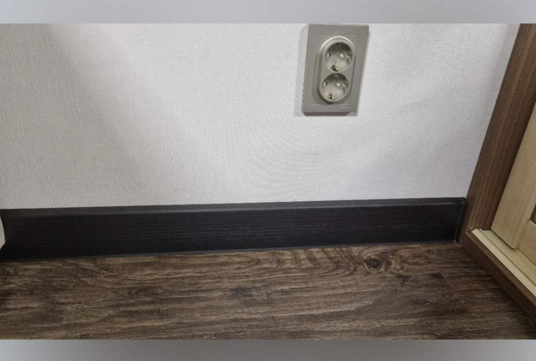 Плинтус ПВХ Волшебная палочка 70мм Home 2,2м 7024