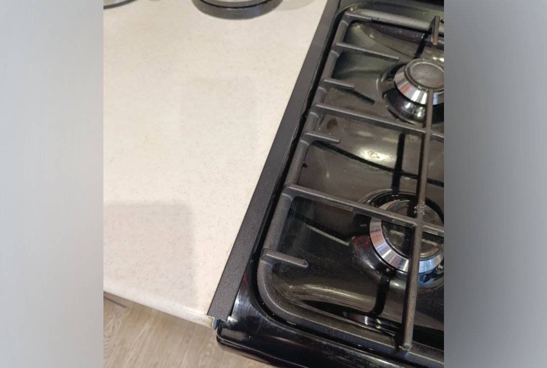 Профиль НЕПЛИНТУС UL20X6-03 20х6х2000мм Черный