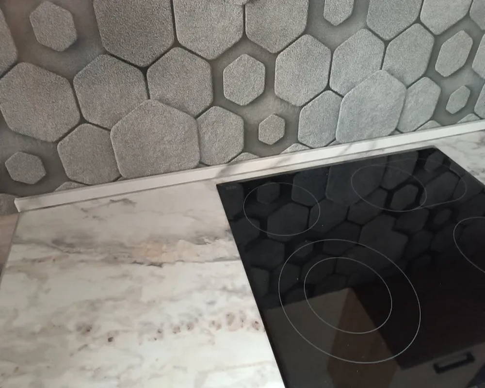 Плинтус для столешниц прямоугольный ПВХ Волшебная палочка 25*12мм 3м 1001М Белый матовый