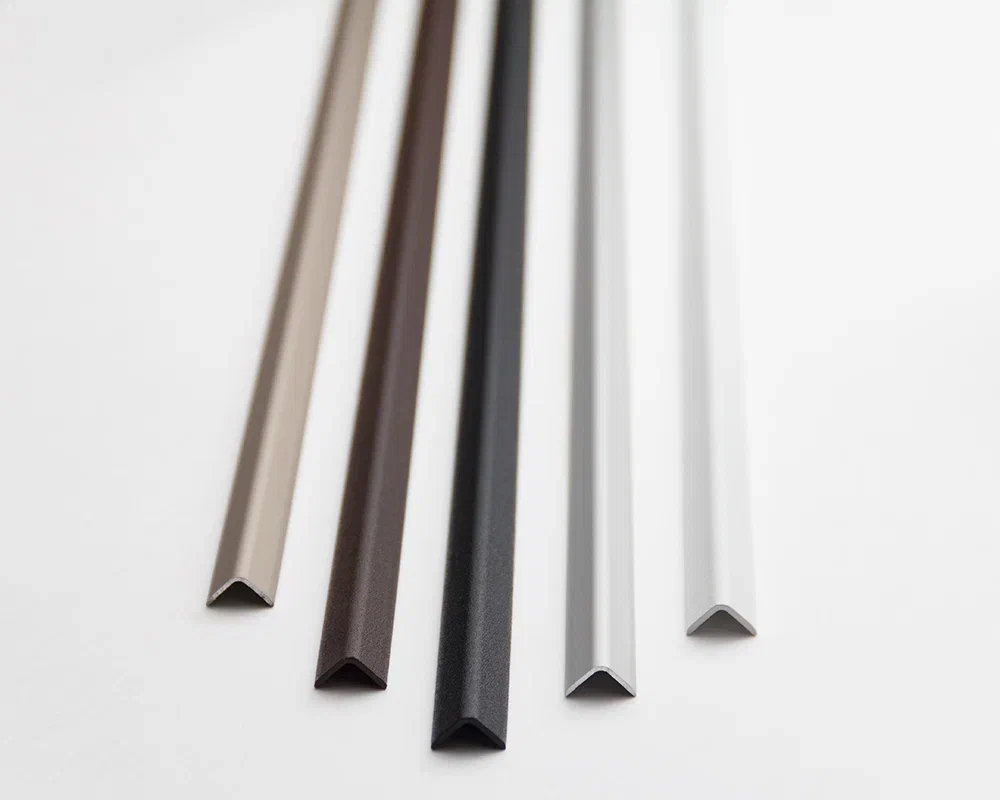 Угол наружный алюминиевый УО 01-27.2700.086