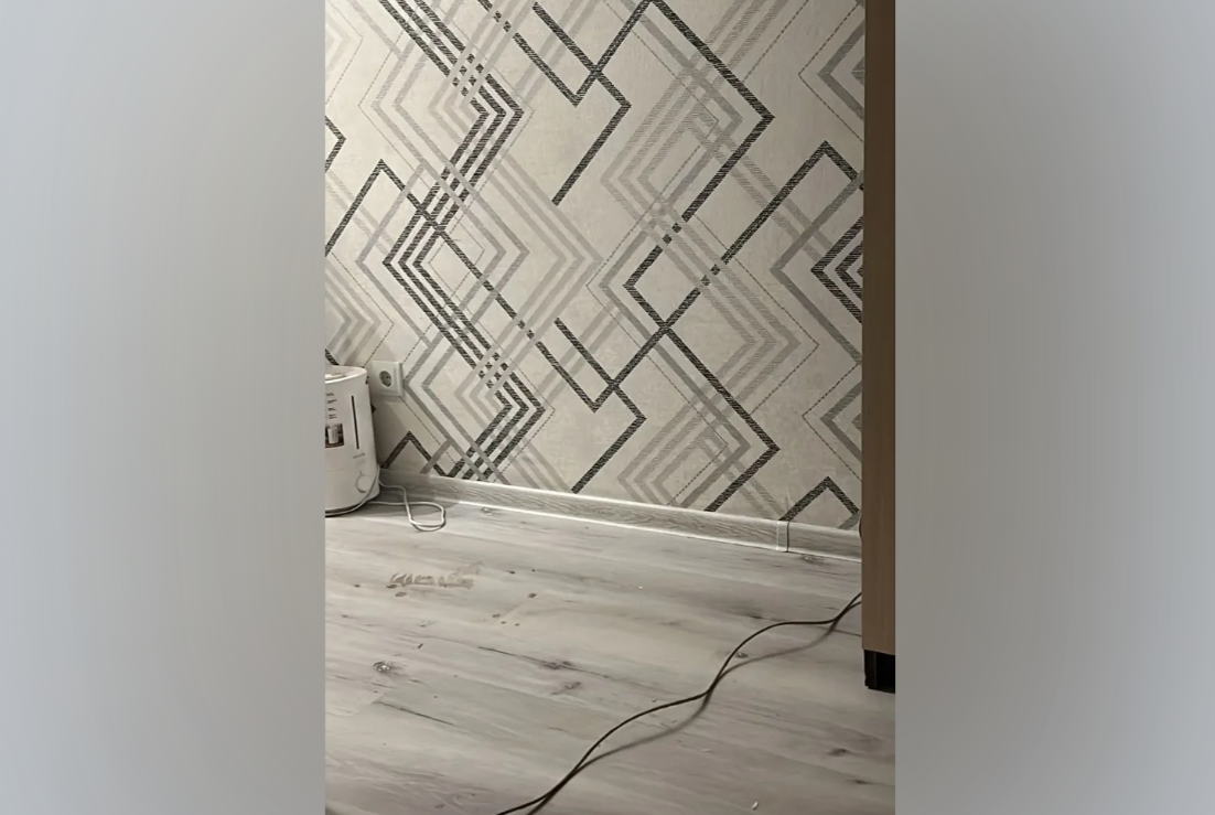 Плинтус ПВХ с кабель-каналом Рико Лео 152 Дуб скандинавский