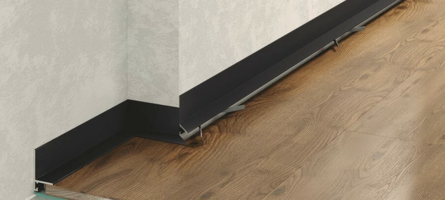 Микроплинтус SL16X25-03 16х25х1900мм Черный